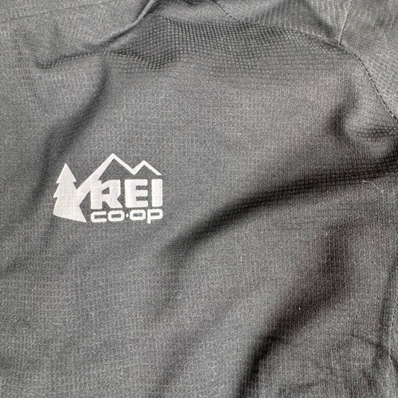 REI Co-op Peak 2.5L Jacket Womens S Black Hooded Rain Hiking Windbreaker - Picture 3 of 16